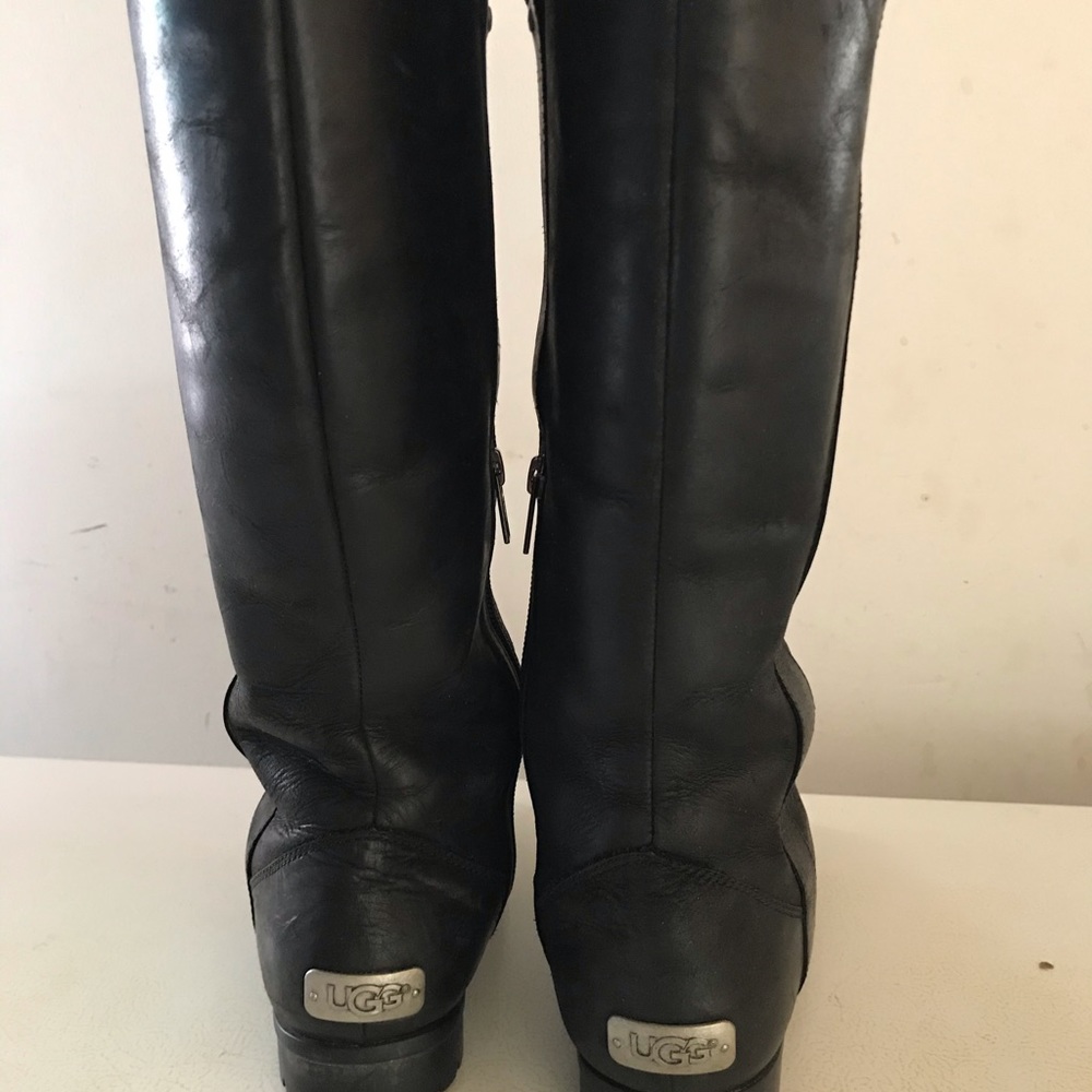 Black leather winter boots